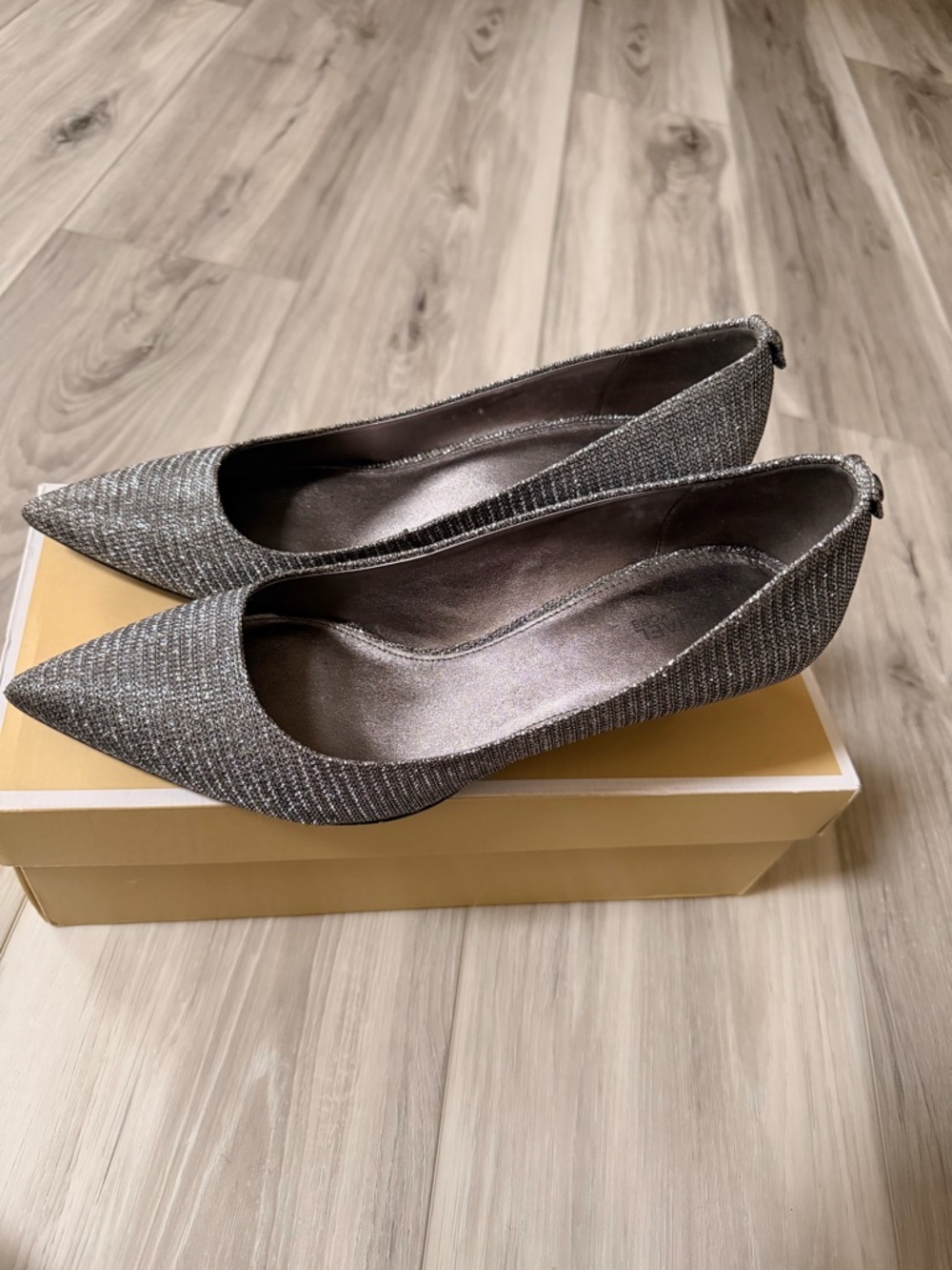 Michael Kors Women Kitten Heels Pumps - Size 8.5 M